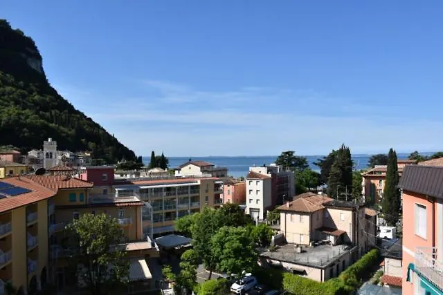 La Terrazza Apartment Garda